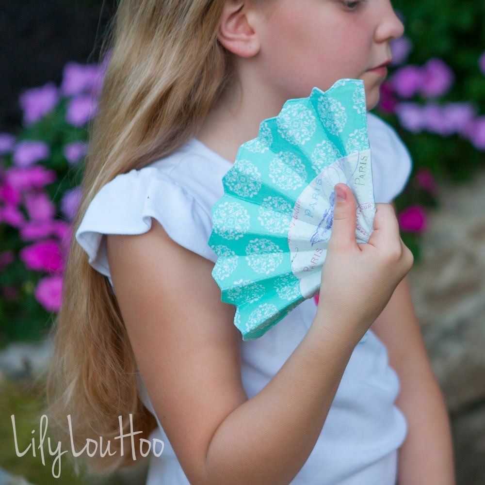 The Royal Breeze - Handfan